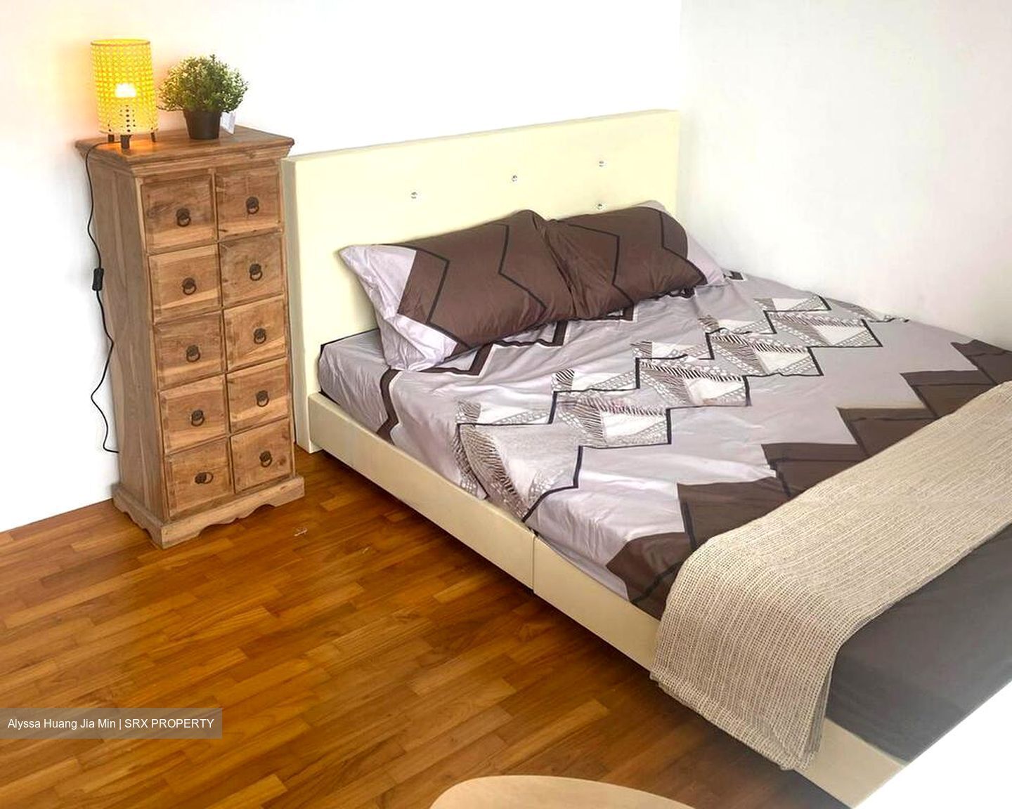 International Plaza (D2), Apartment #493945101